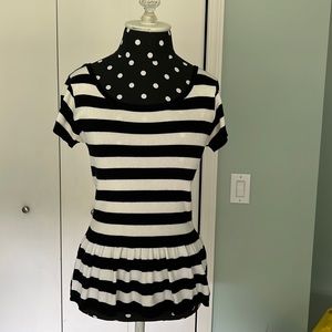 Express black & white sweater material peplum top